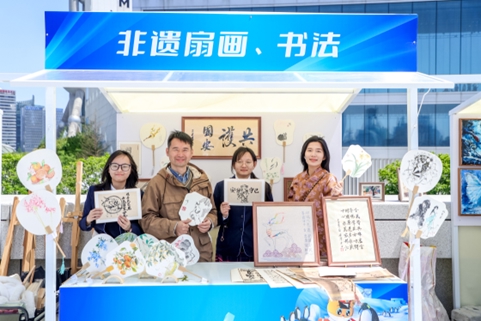 这里化身为“文化安全课堂”,浦东新区举办全民国家安全教育主题活动