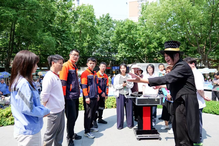 魔术互动、船模组装、无人机试飞!沪东这场市民科普市集让你大开眼界
