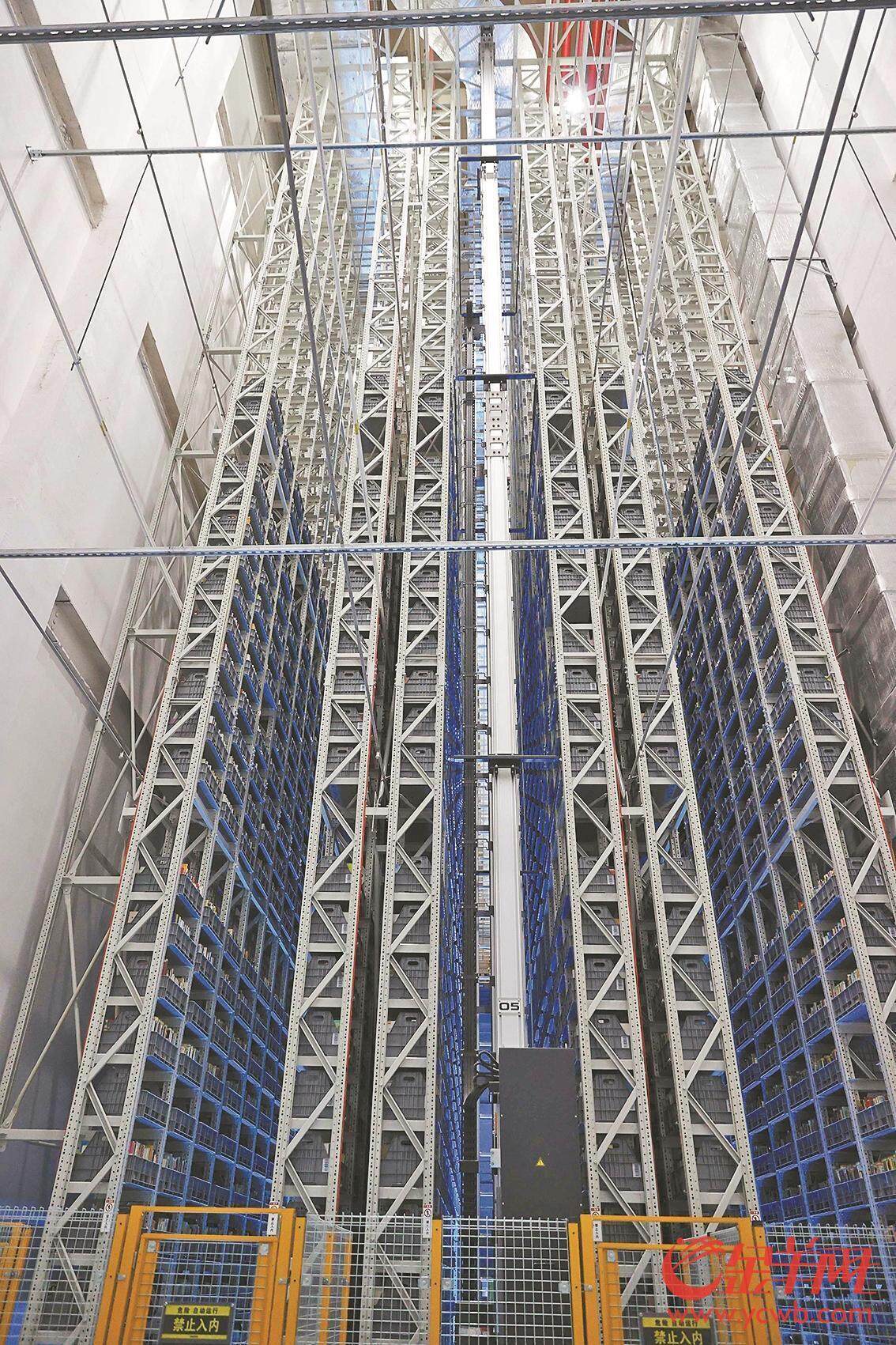 “山西姥爷”竖大拇指点赞“魔法图书馆”